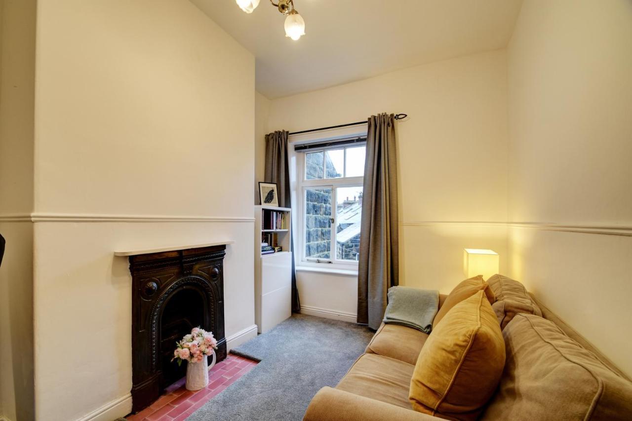Spacious Victorian Townhouse Near Hcc With Off Street Parking Харогейт Екстериор снимка